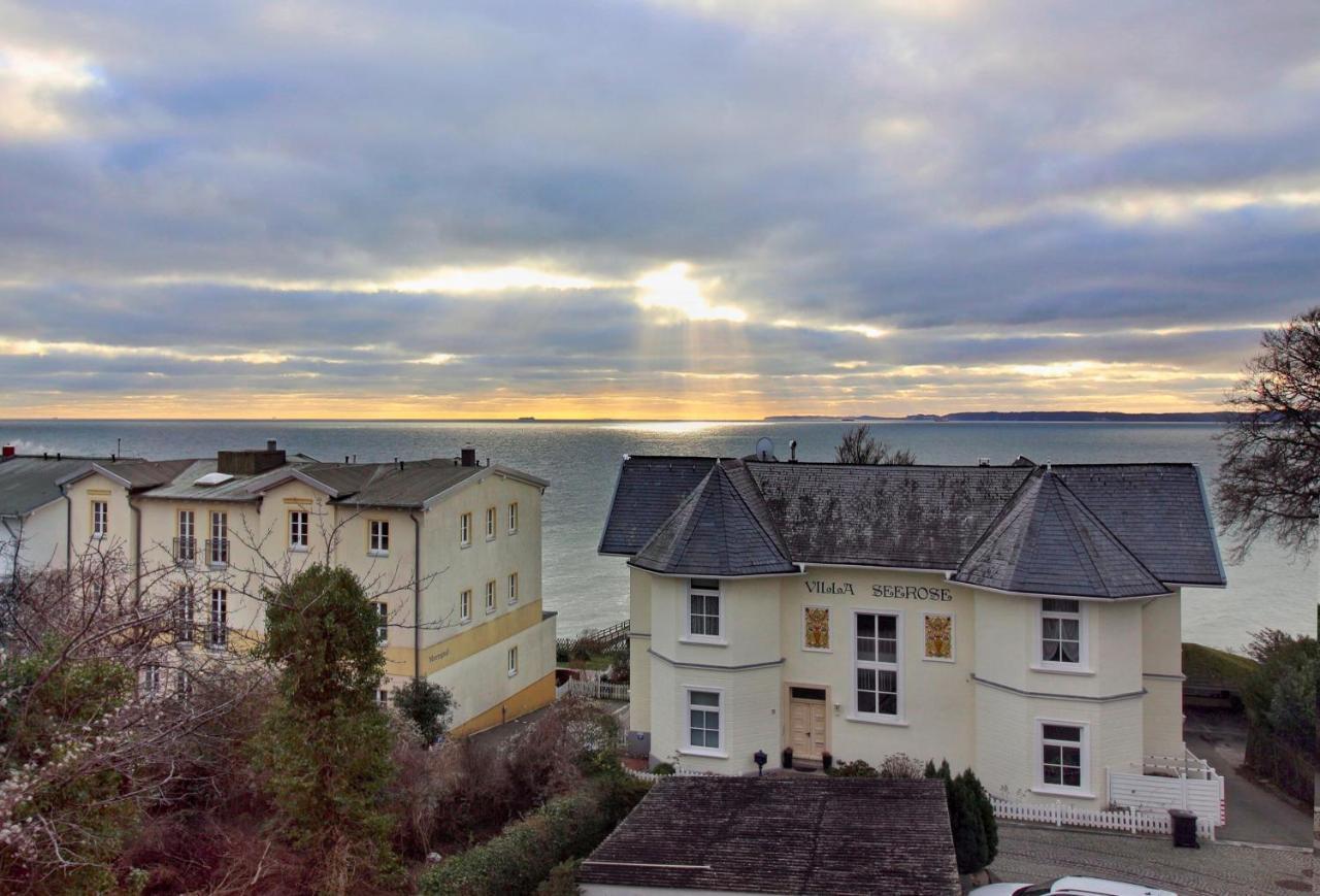Villa Ostseelilie - Appartements Mit Balkon Und Meerblick Sassnitz Ngoại thất bức ảnh